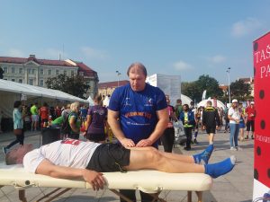 Pakraunantis sportinis masažas – tai labia specifinis masažas